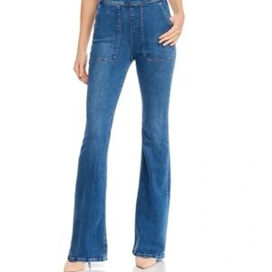 The Le Flare De Francoise jeans from Frame